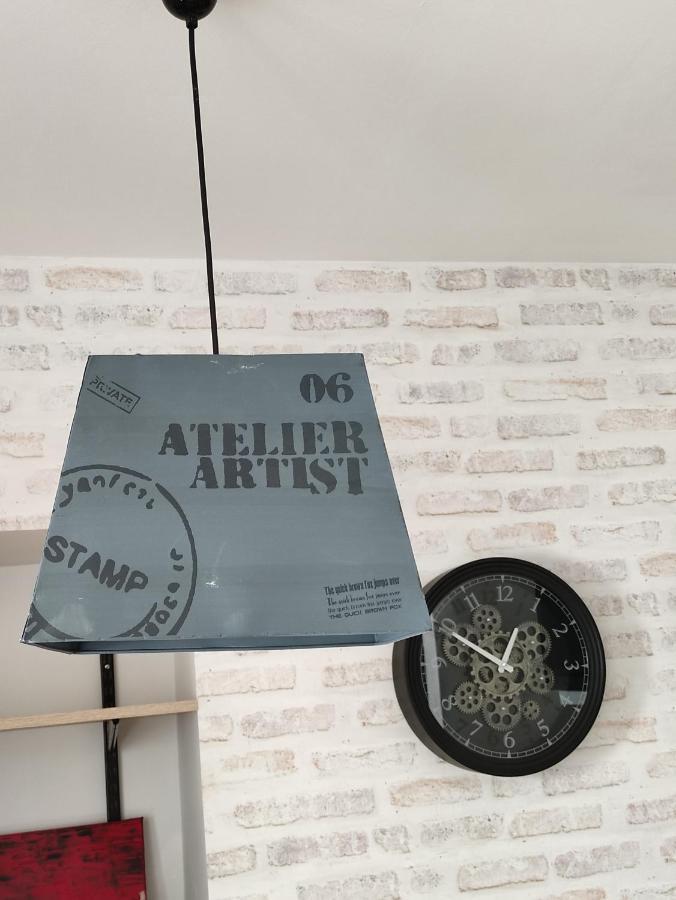 L'Atelier De L'Artiste - Moulins Coeur De Ville Ngoại thất bức ảnh